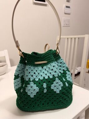 Handmade Green Crochet Bucket Bag with Cream Handle and sling strap